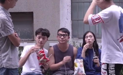 热心的吃瓜网,揭秘娱乐圈幕后故事，带你领略明星真实生活